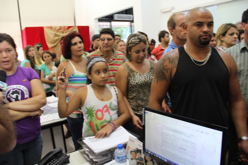 Vicky pede 120 dias para resolver problemas do Bom Pastor 